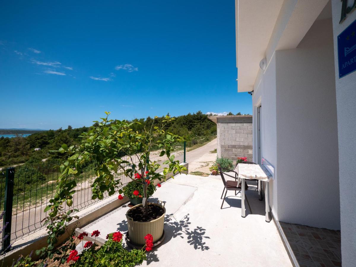 Apartments Tri Mora Ражанац Экстерьер фото