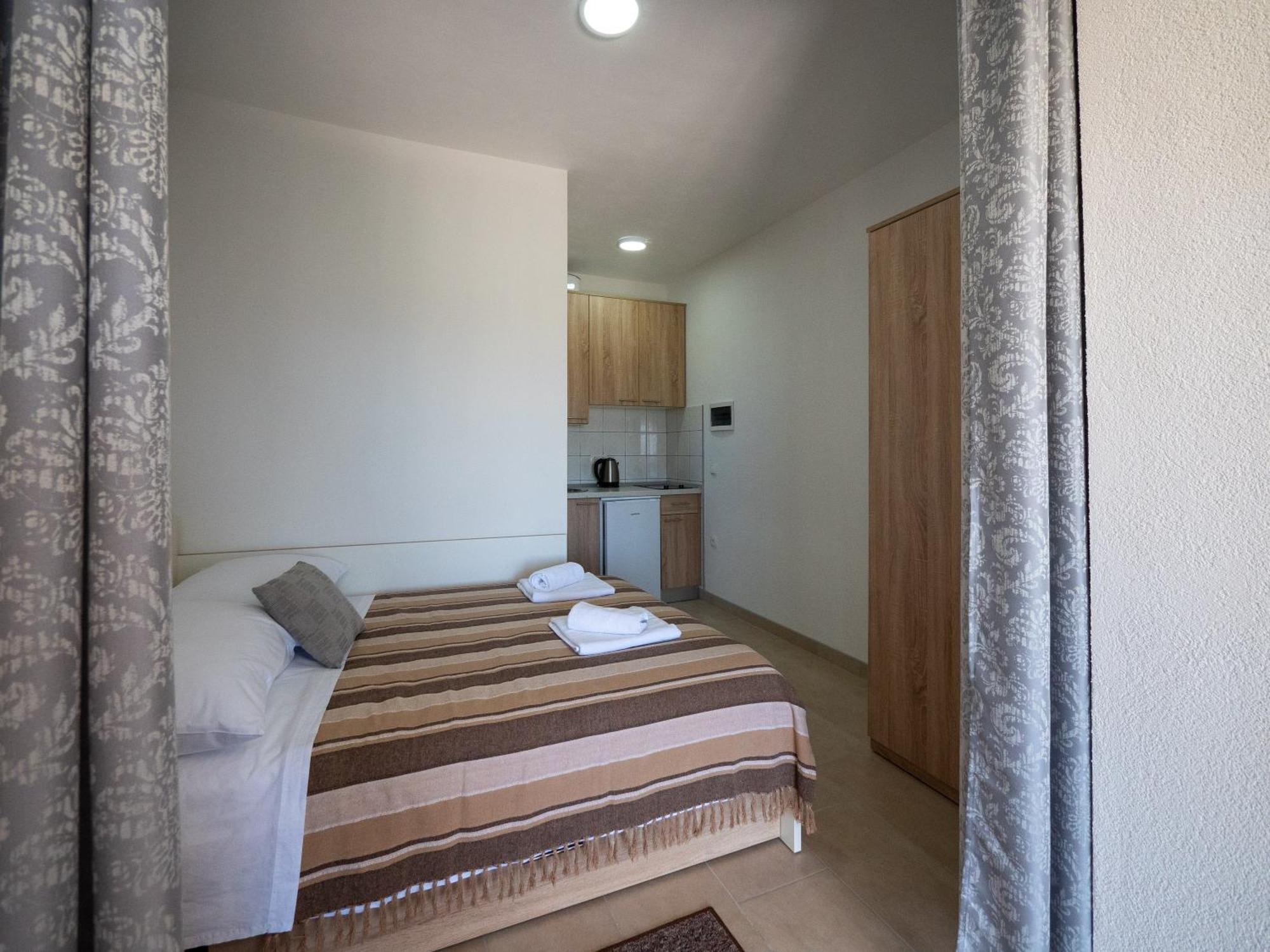 Apartments Tri Mora Ражанац Номер фото