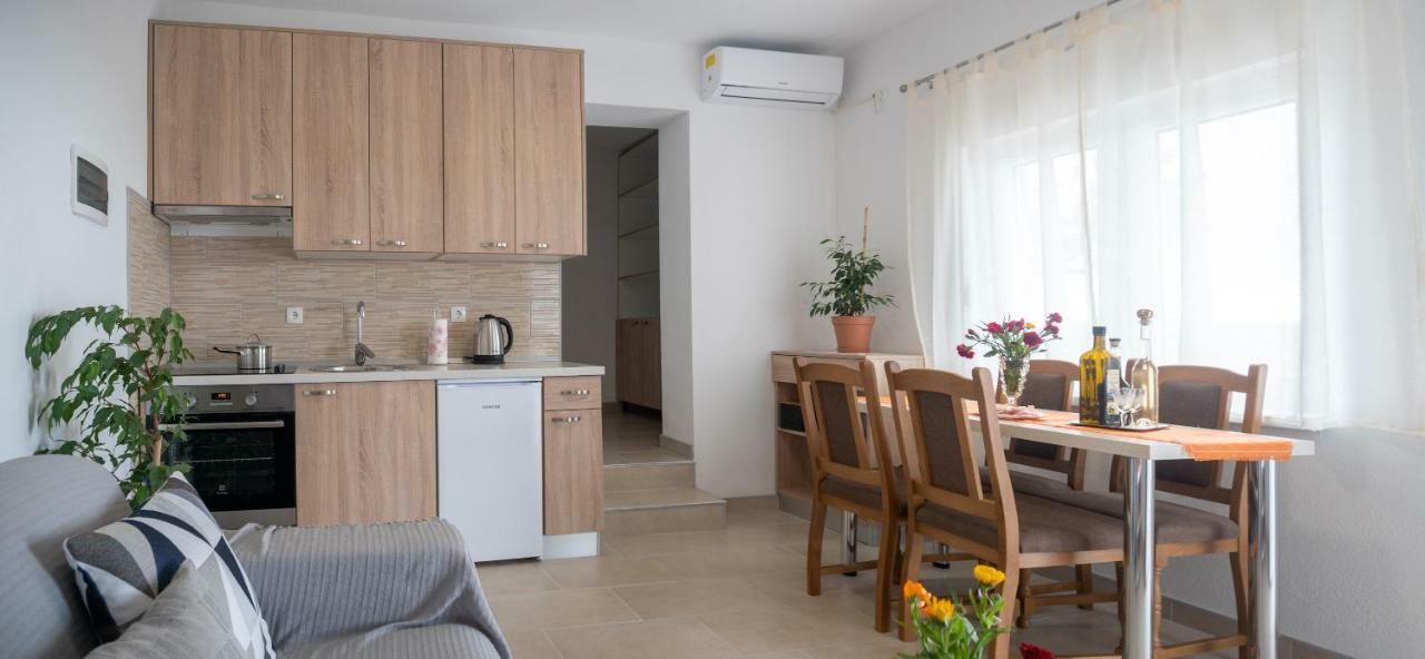Apartments Tri Mora Ражанац Экстерьер фото