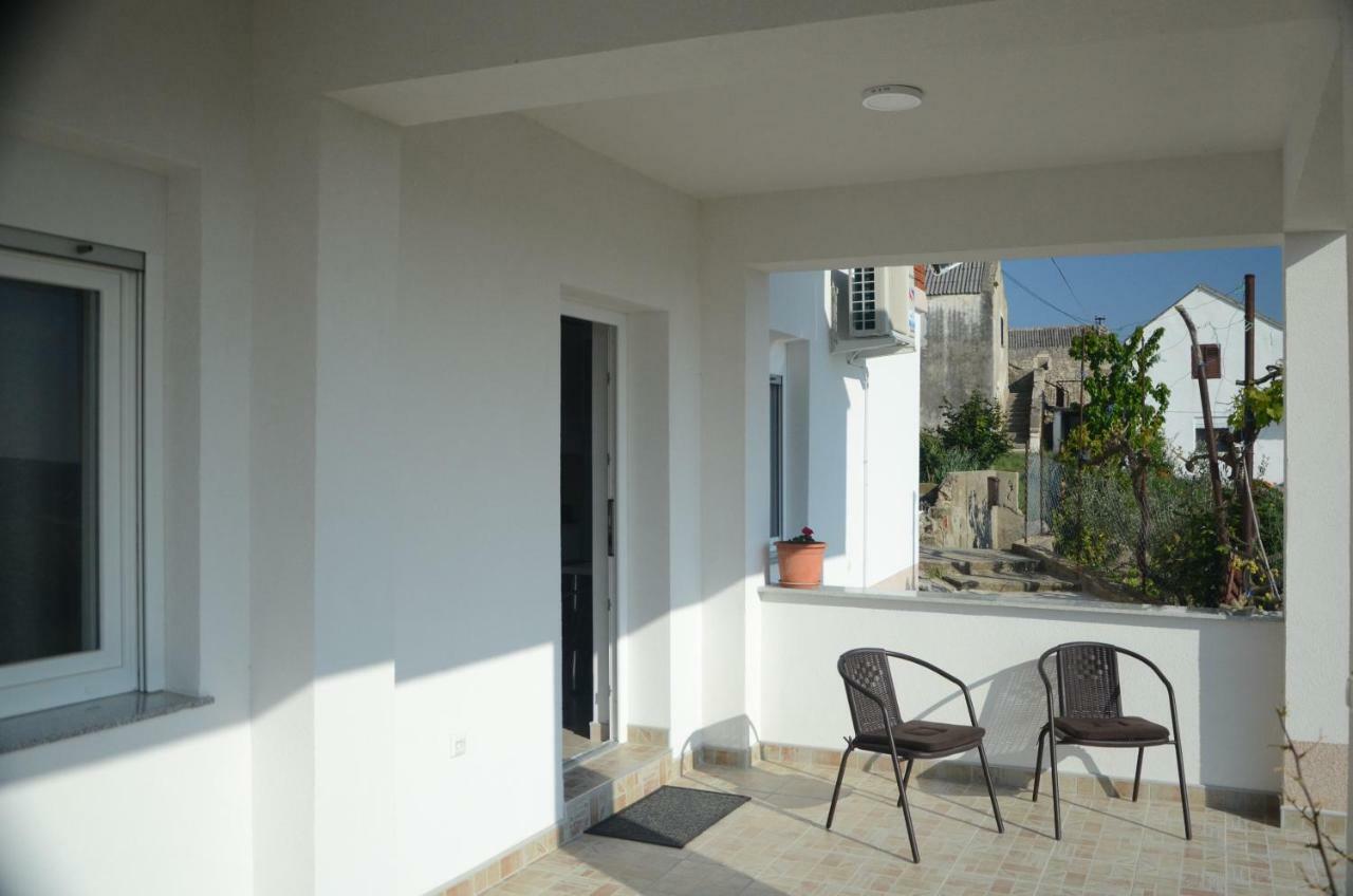 Apartments Tri Mora Ражанац Экстерьер фото