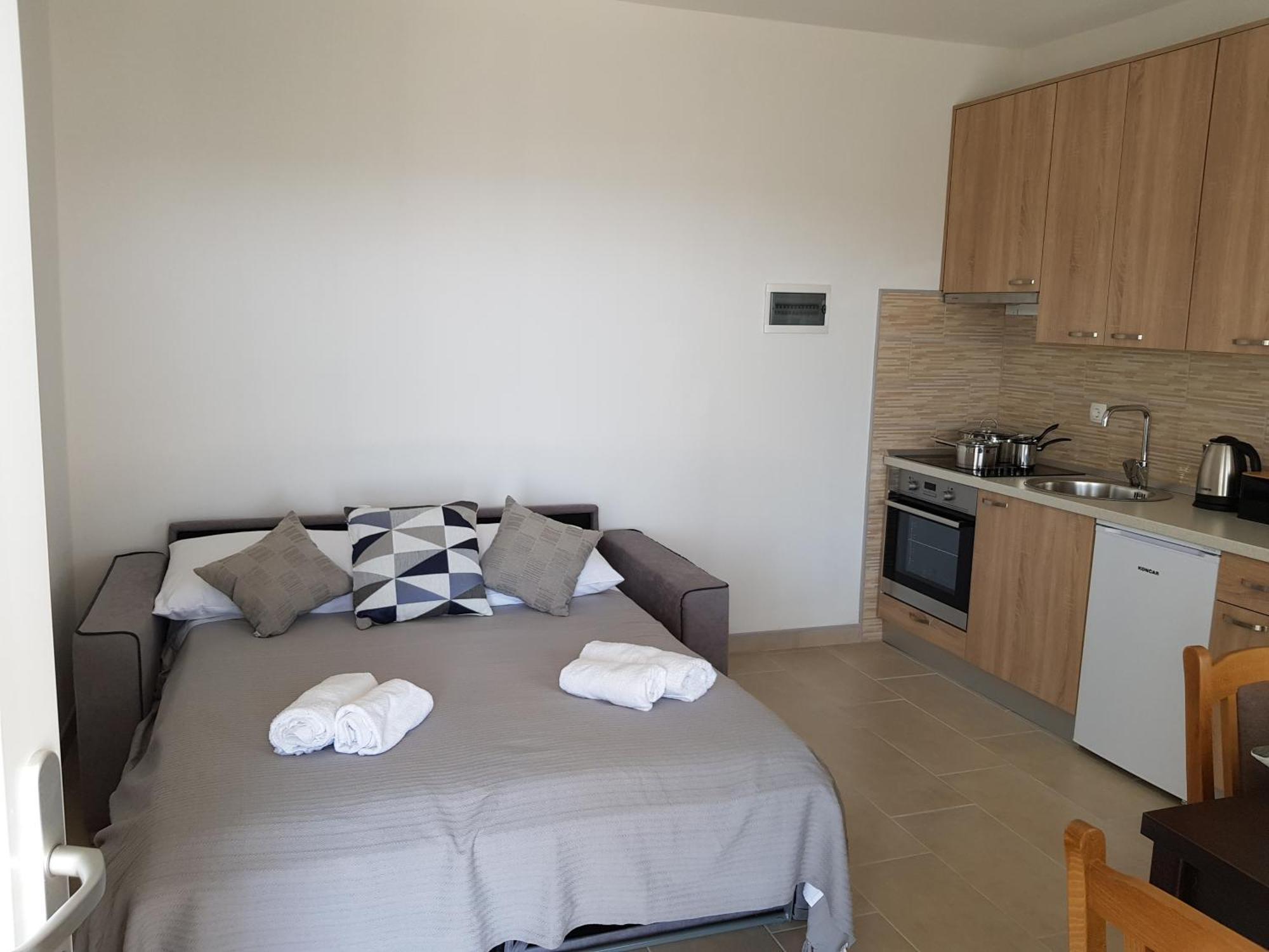 Apartments Tri Mora Ражанац Экстерьер фото