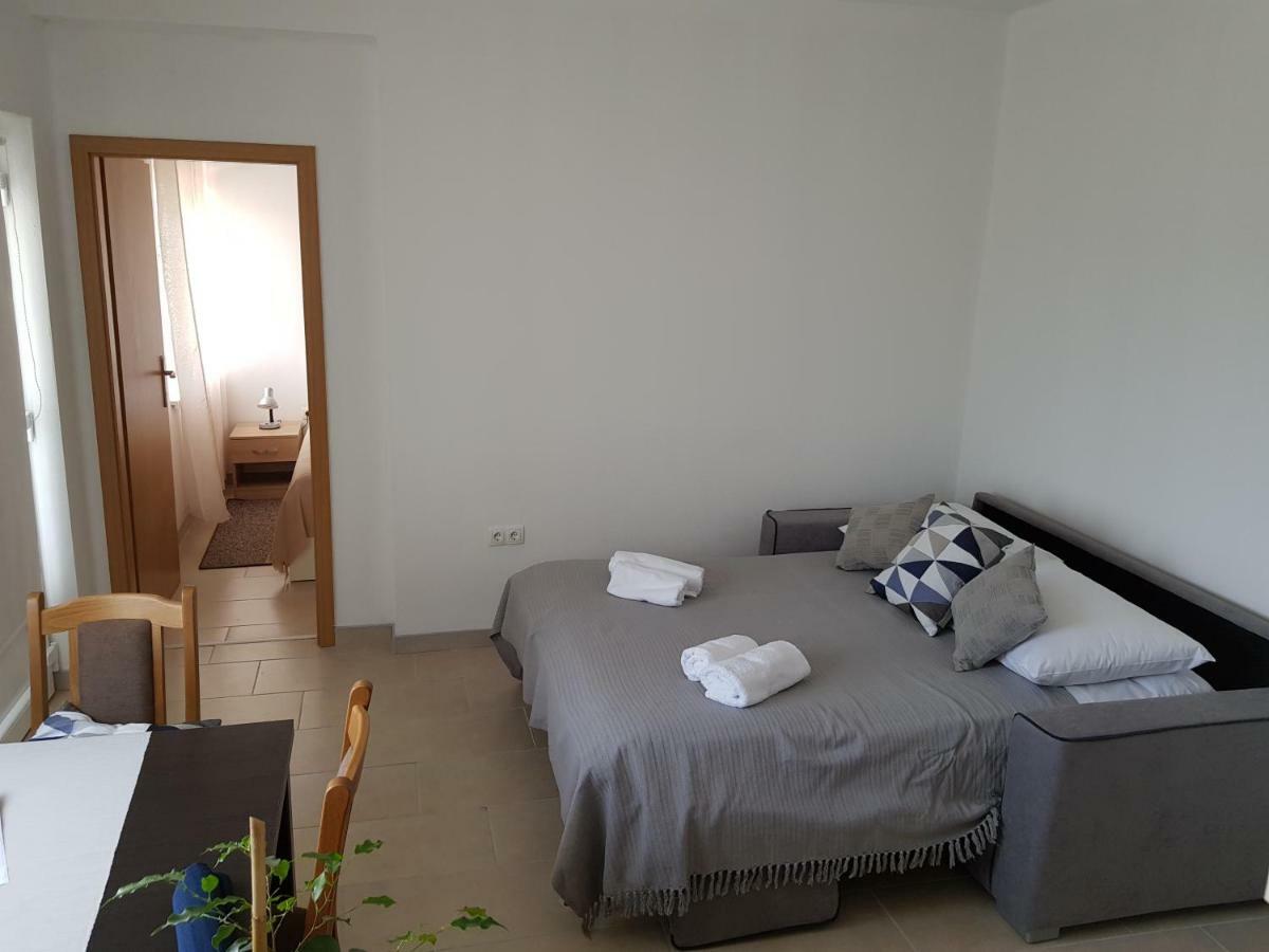 Apartments Tri Mora Ражанац Экстерьер фото
