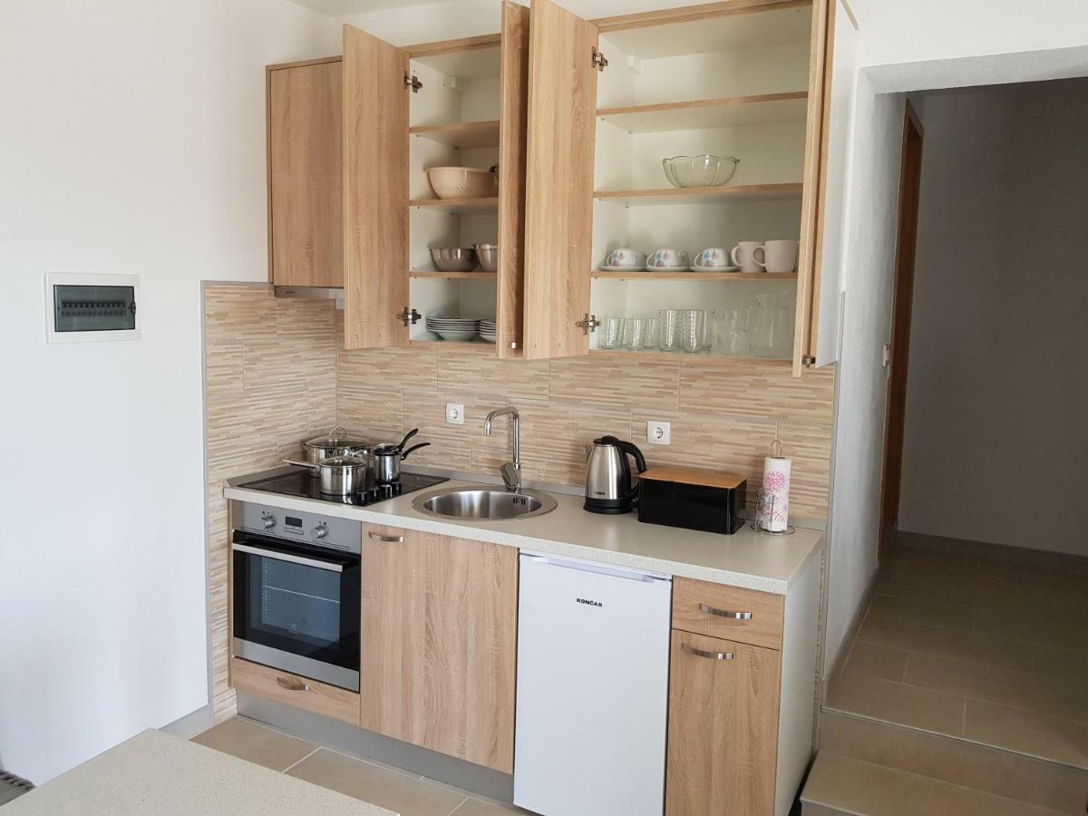 Apartments Tri Mora Ражанац Экстерьер фото